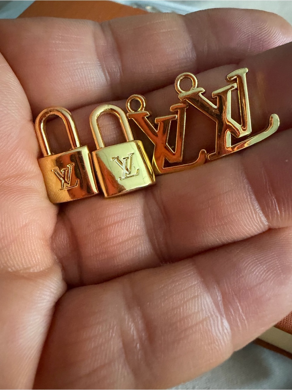 Unbranded Gold Lock and Letter Charm Keychain Set of 4 - Picture 5 of 8